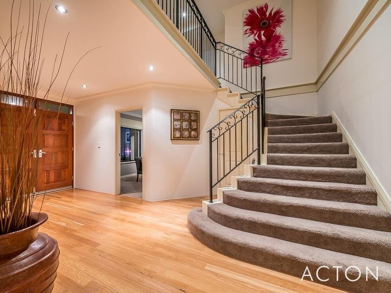 61 Pine Valley Pass, Connolly WA 6027