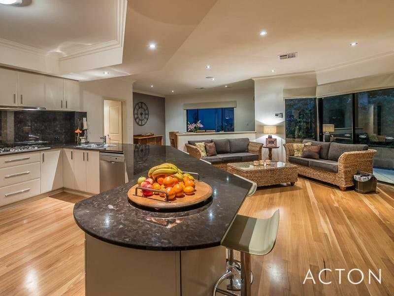 61 Pine Valley Pass, Connolly WA 6027