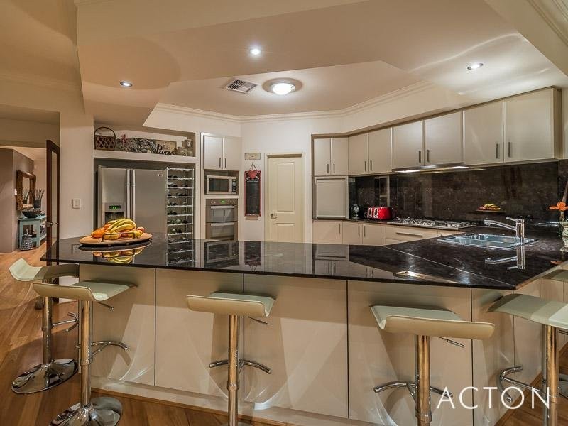 61 Pine Valley Pass, Connolly WA 6027