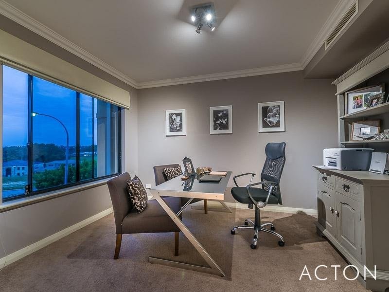 61 Pine Valley Pass, Connolly WA 6027