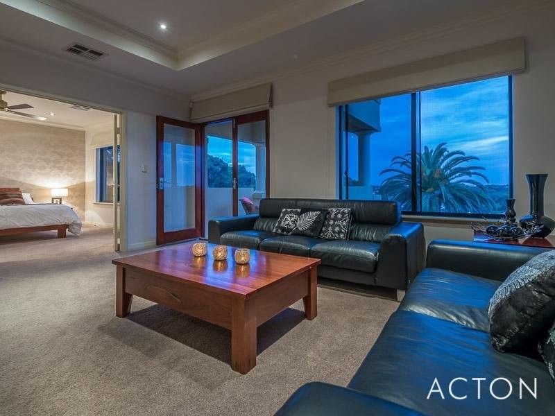 61 Pine Valley Pass, Connolly WA 6027