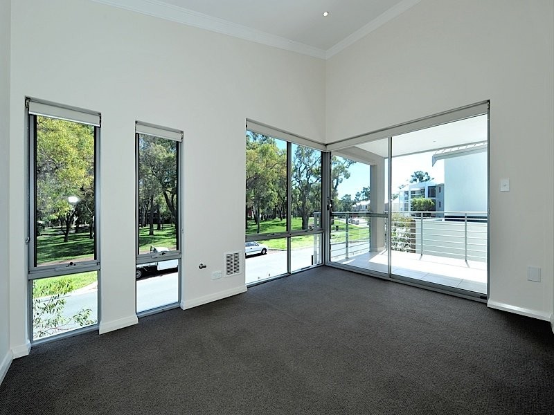 13 Alumni Terrace, Churchlands WA 6018