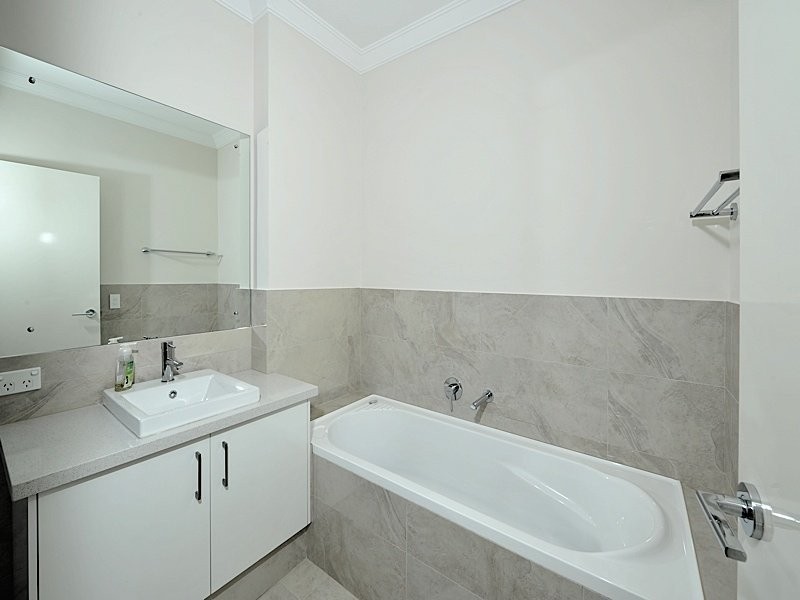 13 Alumni Terrace, Churchlands WA 6018