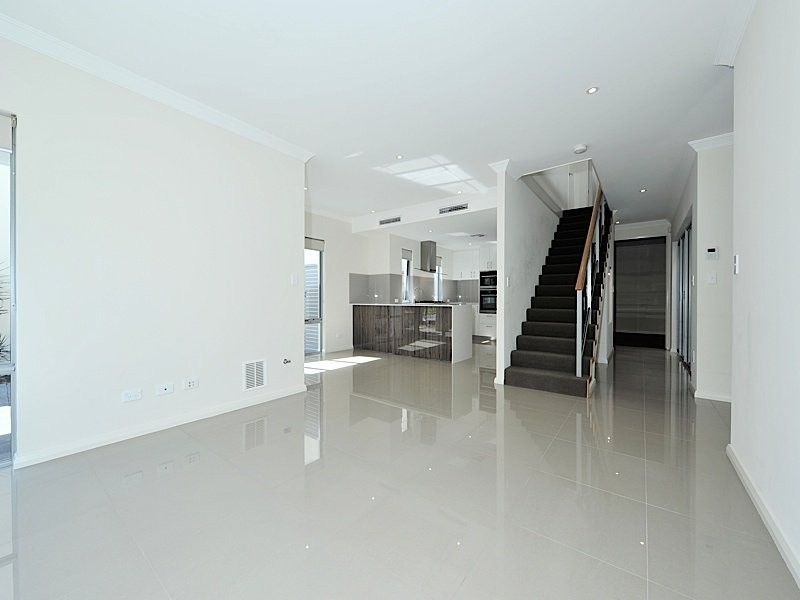 13 Alumni Terrace, Churchlands WA 6018