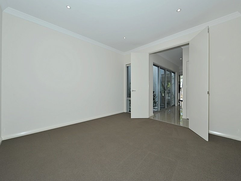 13 Alumni Terrace, Churchlands WA 6018