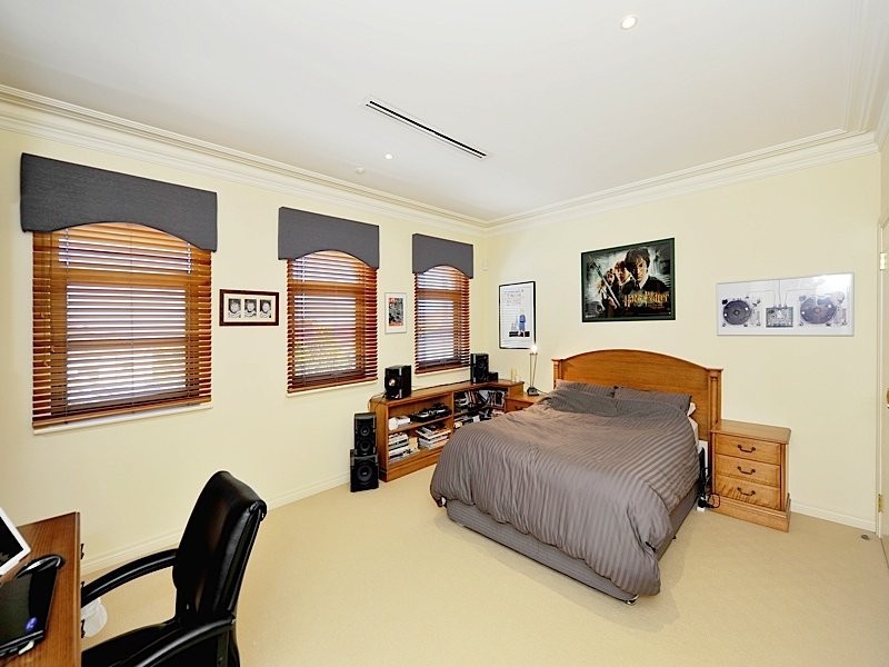 31 Windarra Drive, City Beach WA 6015