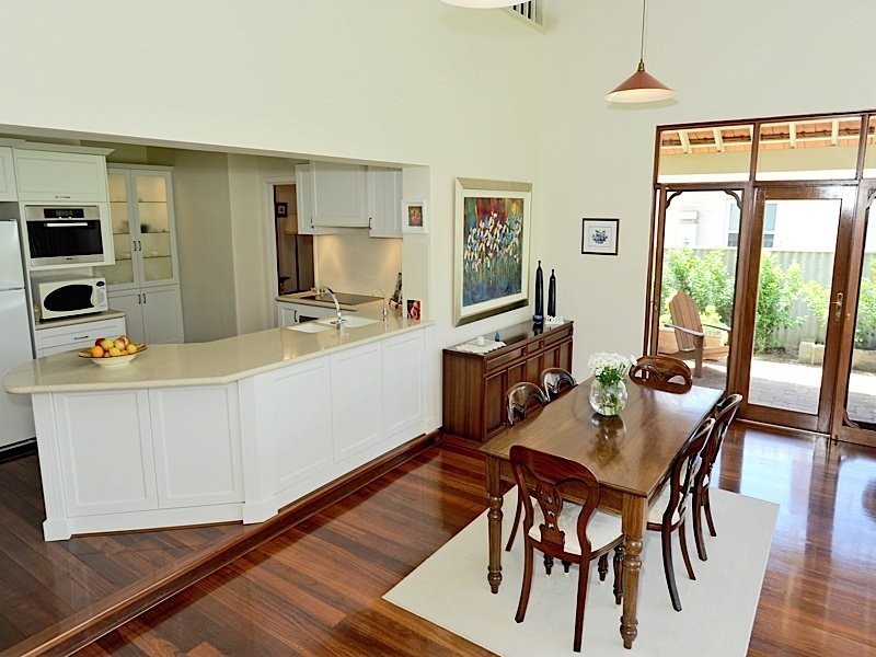 8 Linden Gardens, Floreat WA 6014