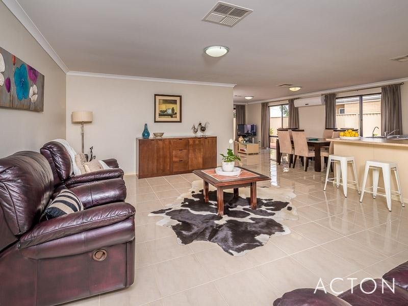 35 Raspins Loop, Burns Beach WA 6028
