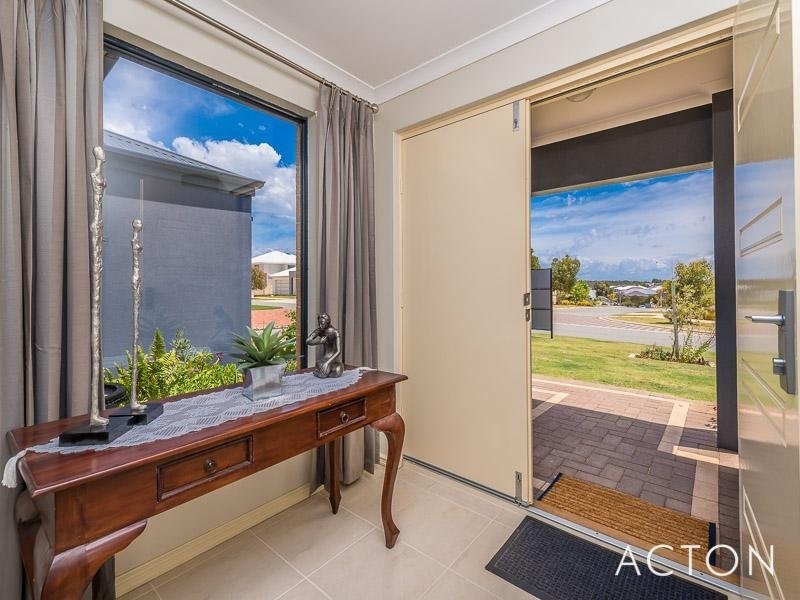 35 Raspins Loop, Burns Beach WA 6028