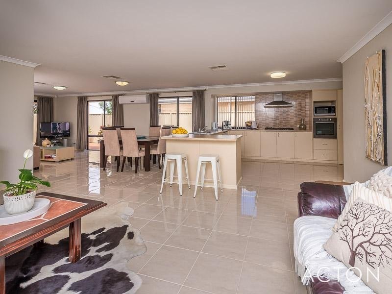 35 Raspins Loop, Burns Beach WA 6028