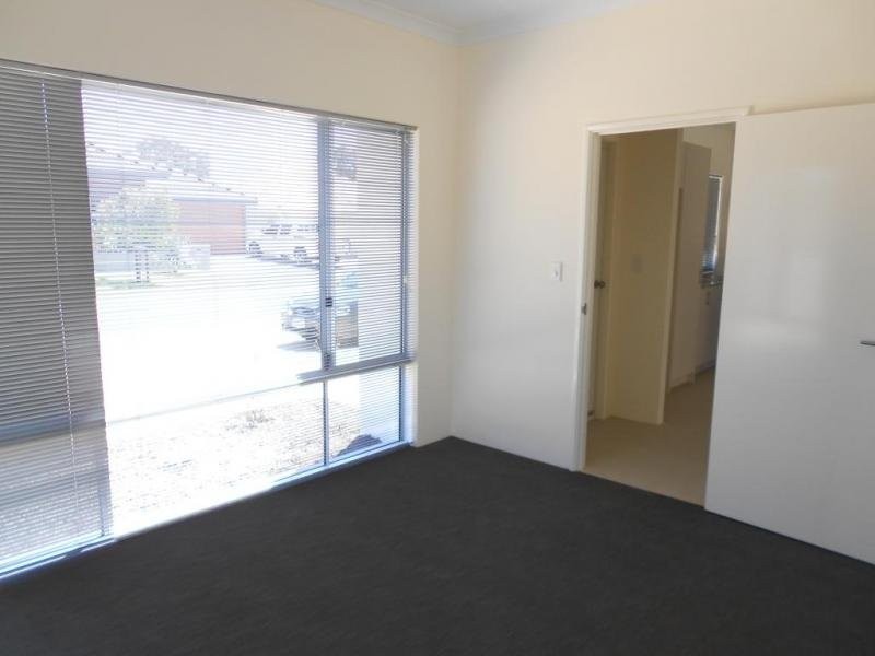 73 Eastwall Parkway, Butler WA 6036