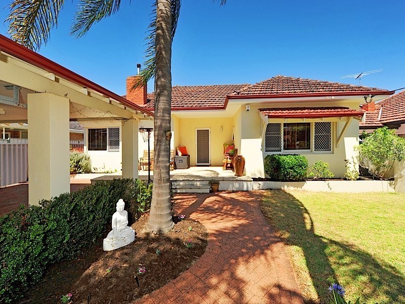 242 Hancock Street, Doubleview WA 6018