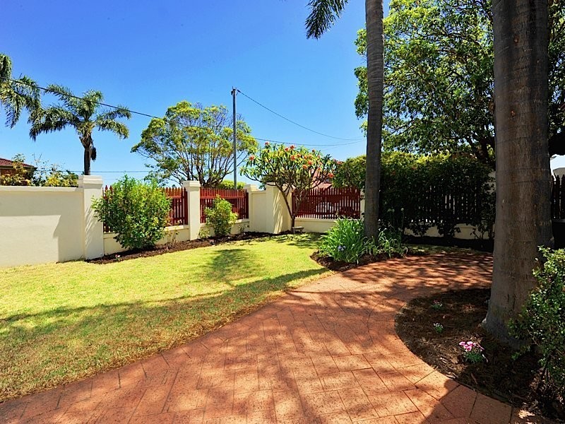 242 Hancock Street, Doubleview WA 6018
