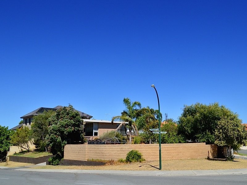 10A Branksome Gardens, City Beach WA 6015