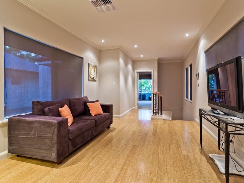 17 Honeypot Way, Churchlands WA 6018