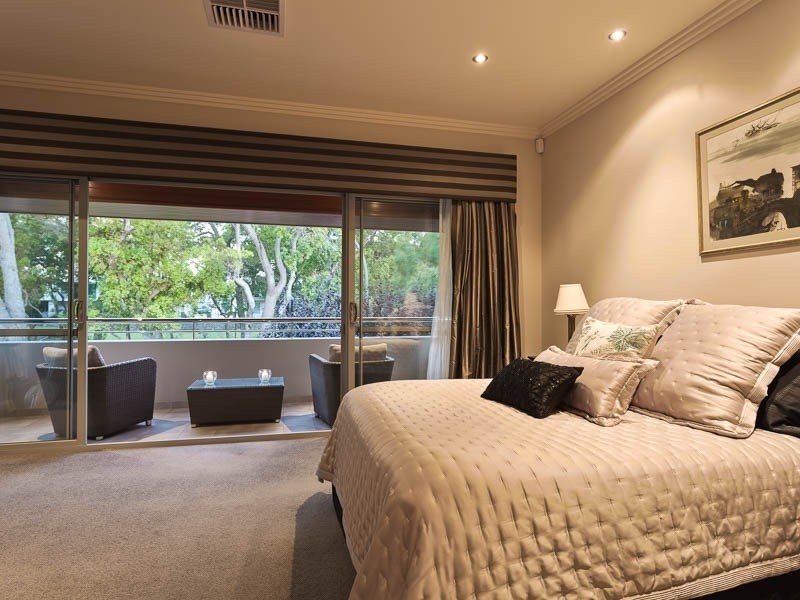 17 Honeypot Way, Churchlands WA 6018