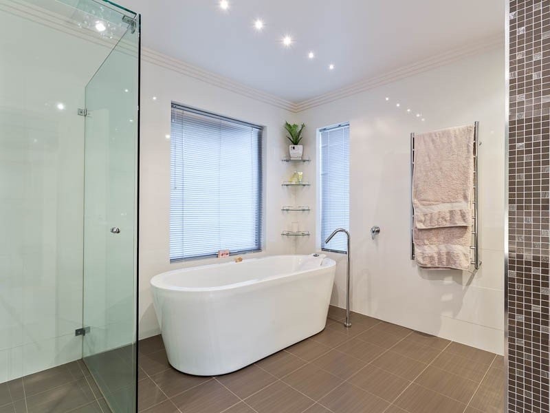 17 Honeypot Way, Churchlands WA 6018