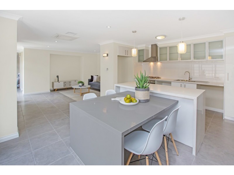 5 /10 Pearl Road, Cloverdale WA 6105