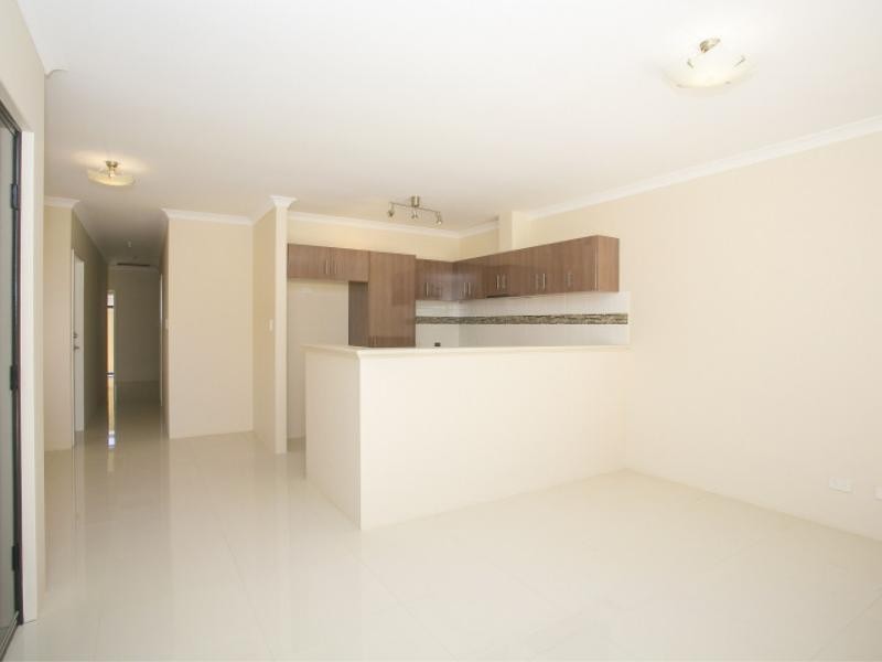 8 Central Terrace, Beckenham WA 6107