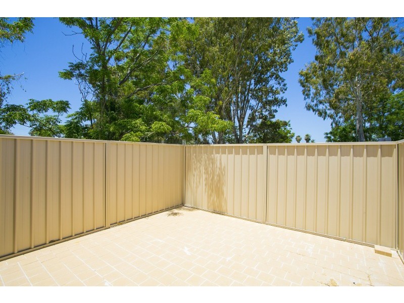 8 Central Terrace, Beckenham WA 6107
