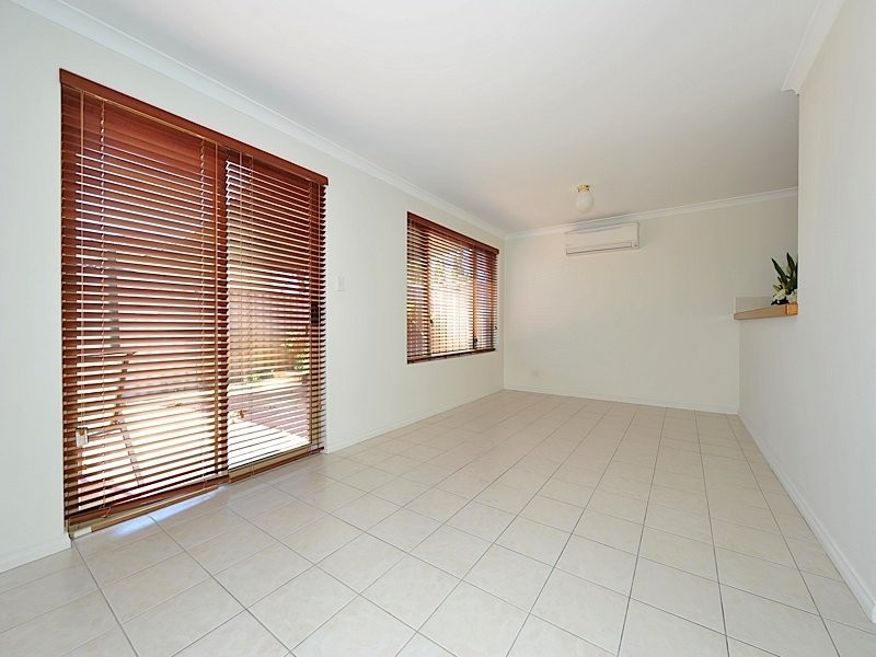 2/14 Birdwood Street, Innaloo WA 6018
