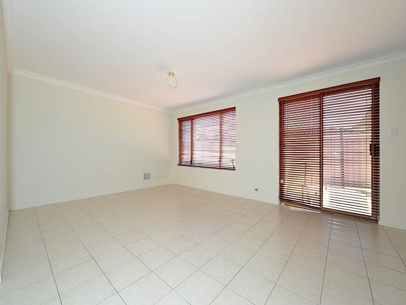 2/14 Birdwood Street, Innaloo WA 6018