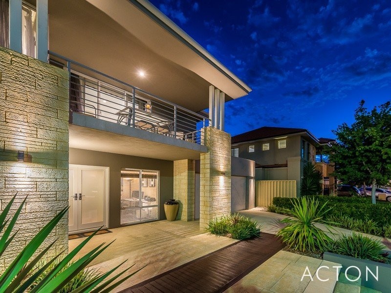 435 Burns Beach Road, Iluka WA 6028