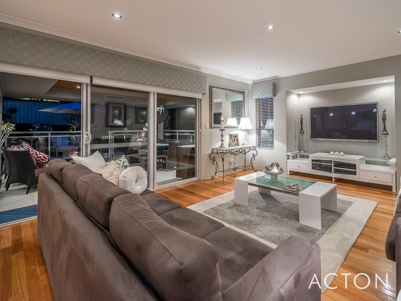 435 Burns Beach Road, Iluka WA 6028