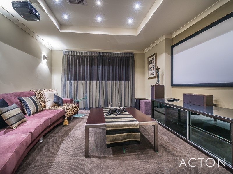 435 Burns Beach Road, Iluka WA 6028