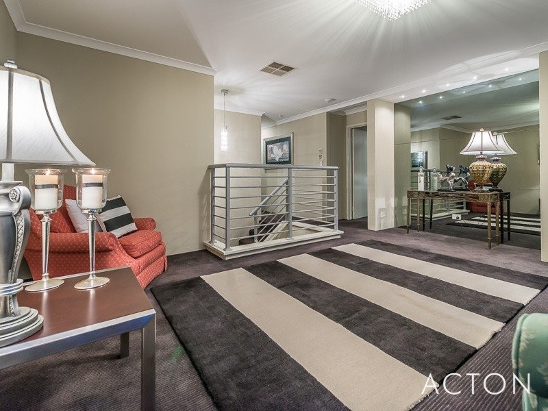 435 Burns Beach Road, Iluka WA 6028