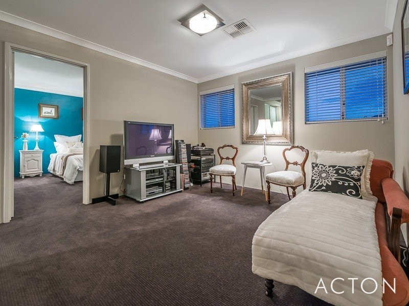 435 Burns Beach Road, Iluka WA 6028