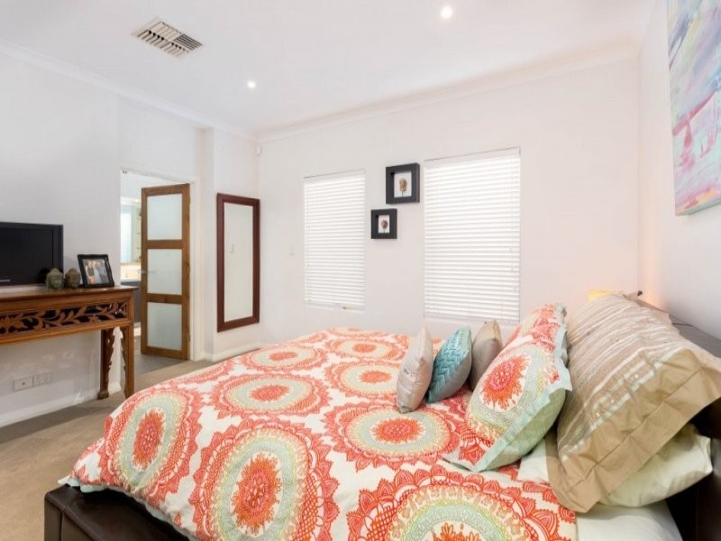 26 Winmarley Street, Floreat WA 6014