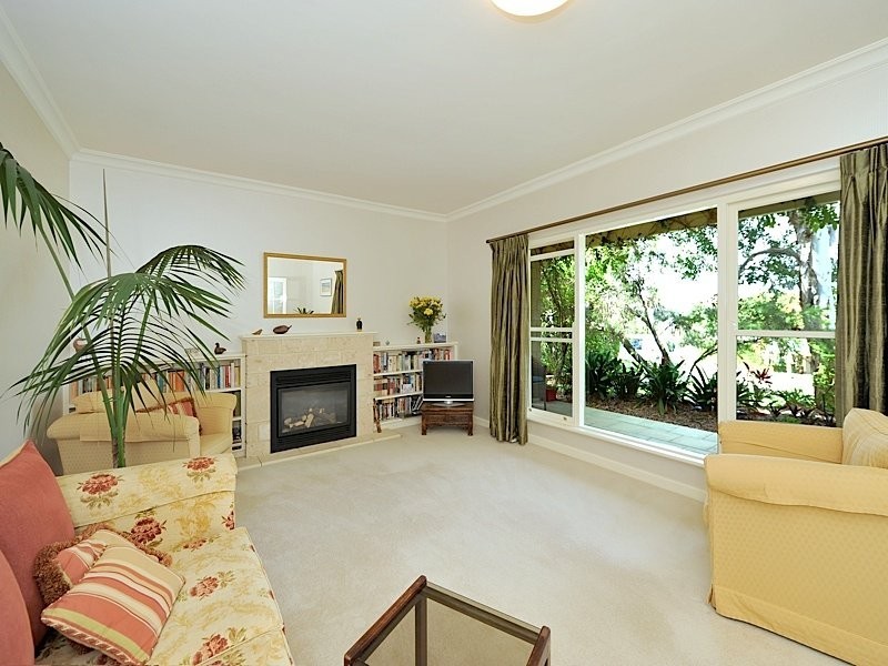 14 Norbury Crescent, City Beach WA 6015