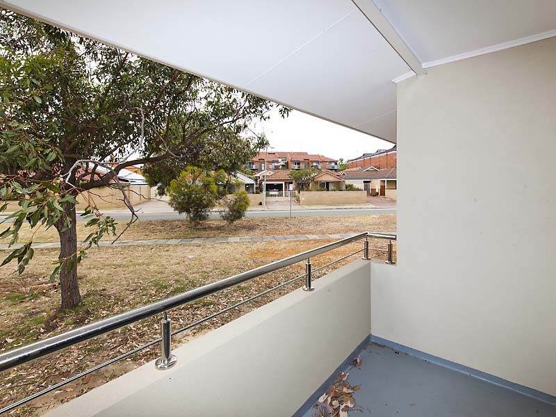 10/19 Coode Street, Fremantle WA 6160