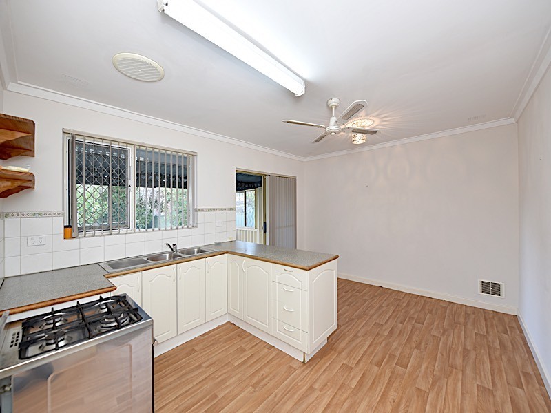 5 Appian Way, Hamersley WA 6022