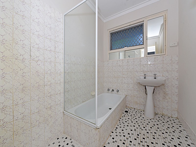 5 Appian Way, Hamersley WA 6022