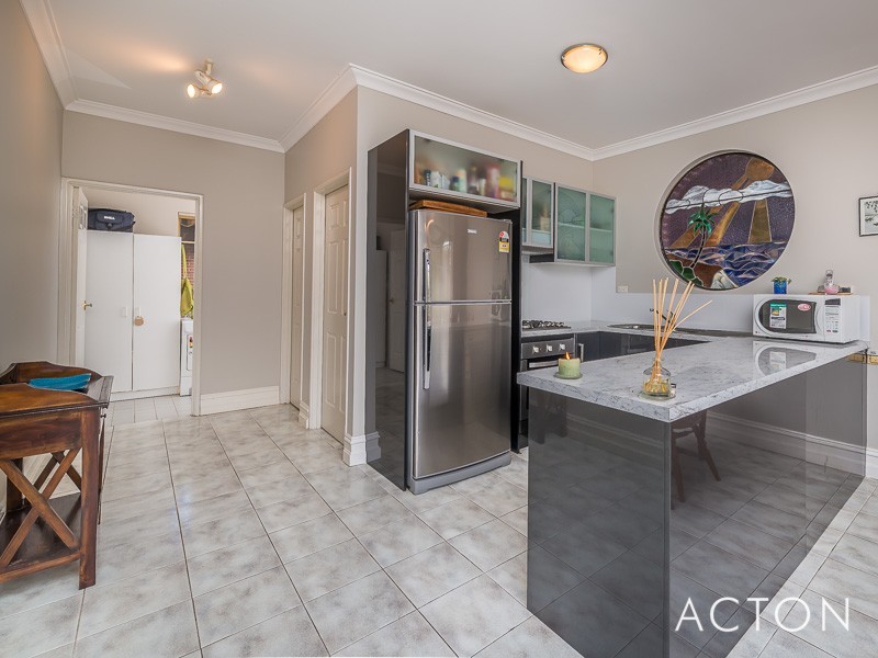 4/57 Golf View Street, Yokine WA 6060