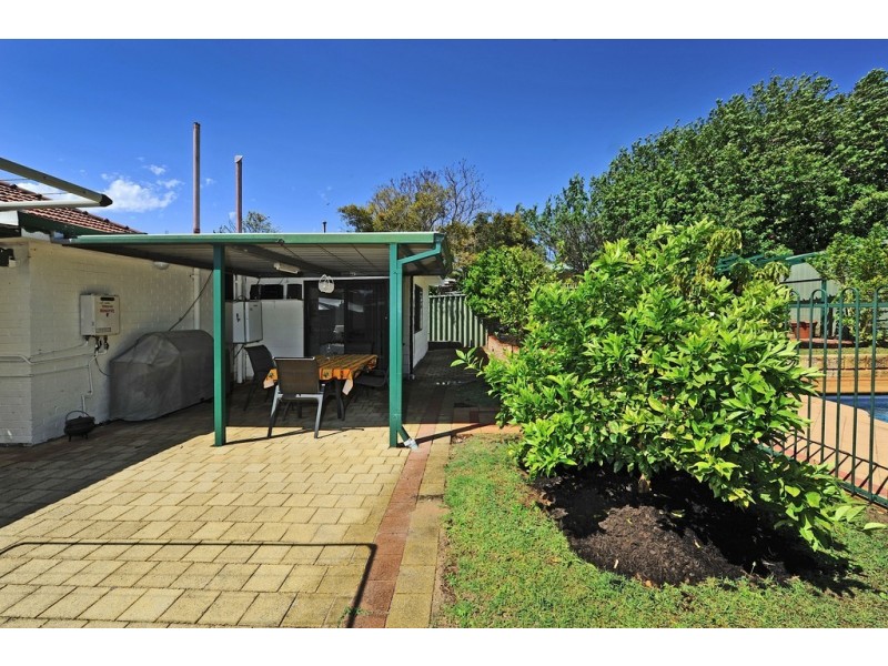 217 Woodside Street, Doubleview WA 6018