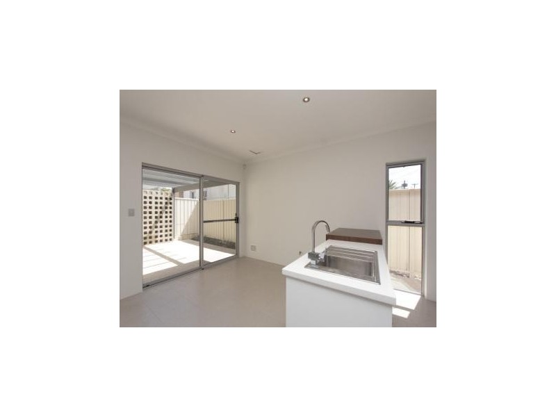 2/60 Gardiner Street, Belmont WA 6104