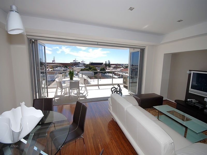 5/185 High, Fremantle WA 6160