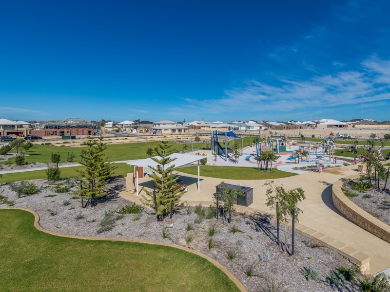 16 McIntyre Avenue, Burns Beach WA 6028