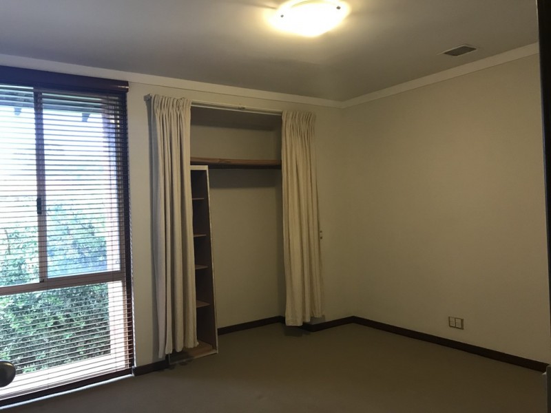 2/25 Comer Street, Como WA 6152