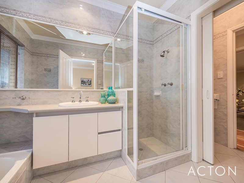 3 Inwood Place, Currambine WA 6028