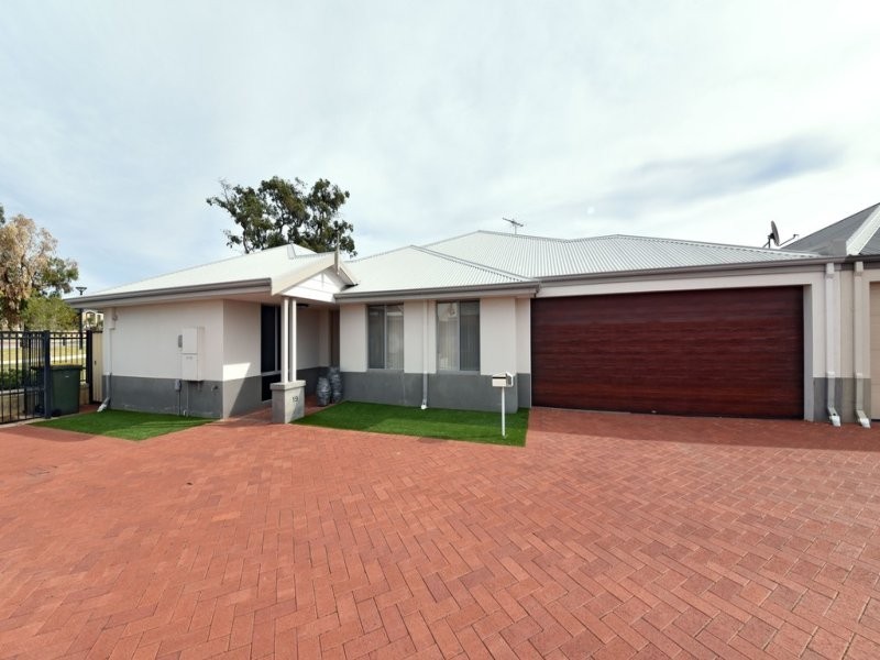 19 Airlie Chase, Clarkson WA 6030