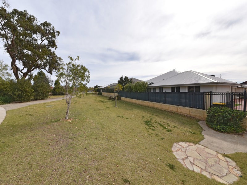 19 Airlie Chase, Clarkson WA 6030
