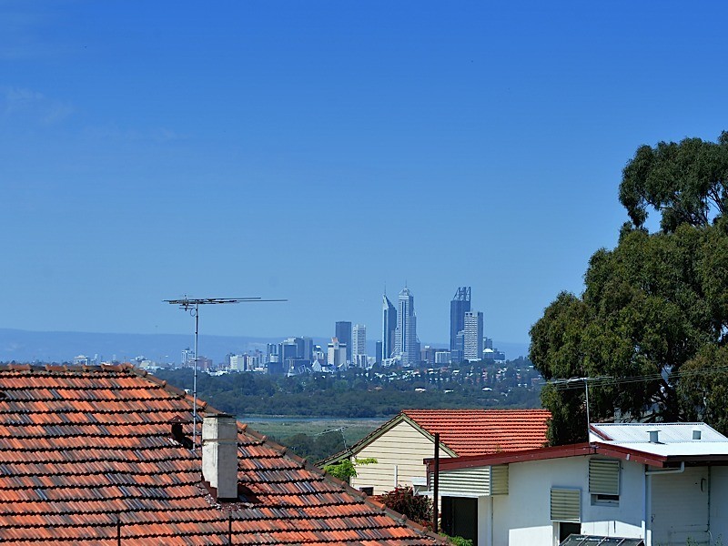 28 Sydenham Road, Doubleview WA 6018