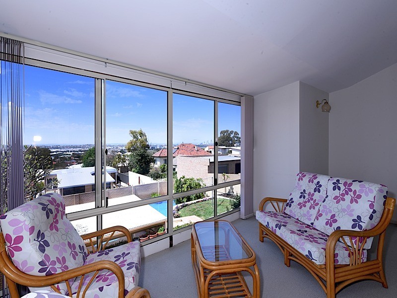 28 Sydenham Road, Doubleview WA 6018