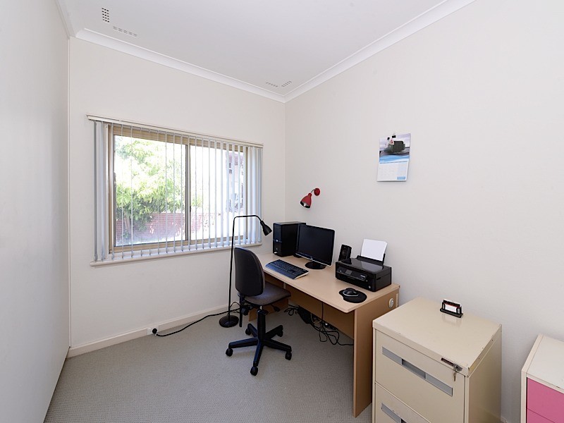 28 Sydenham Road, Doubleview WA 6018