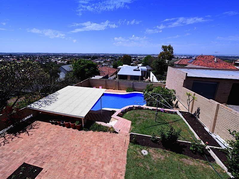 28 Sydenham Road, Doubleview WA 6018