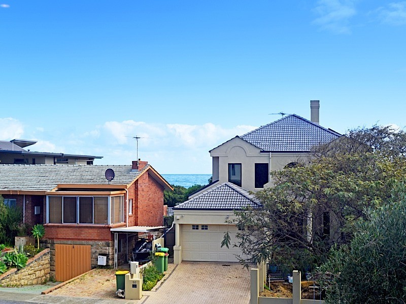 55 Branksome Gardens, City Beach WA 6015